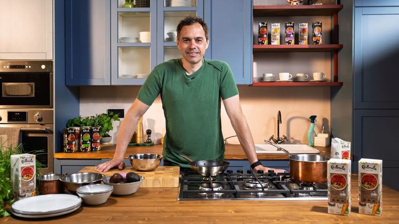 Filip Sajler v kuchyni pořadu Bistro Nový den